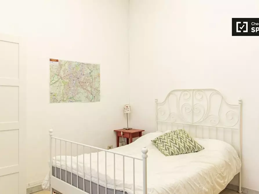 Immagine 4 di Camera condivisa in affitto  in Via Salaria a Roma