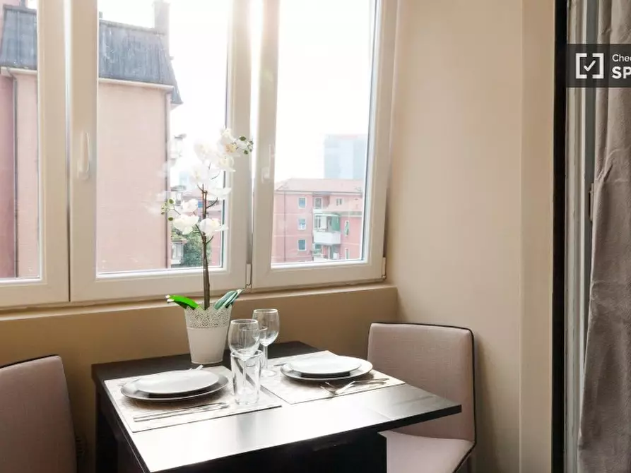 Immagine 5 di Ufficio in affitto  in Via Angelo Inganni a Milano