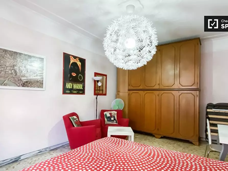 Immagine 2 di Camera condivisa in affitto  in Via Antonio Raimondi a Roma