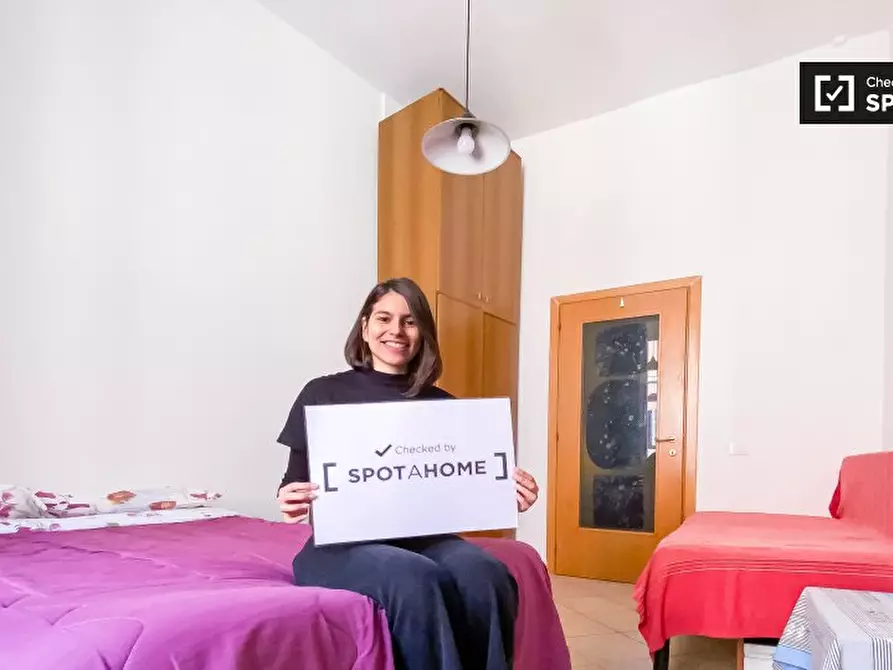 Immagine 4 di Camera condivisa in affitto  in Piazza Vittorio Emanuele II a Roma