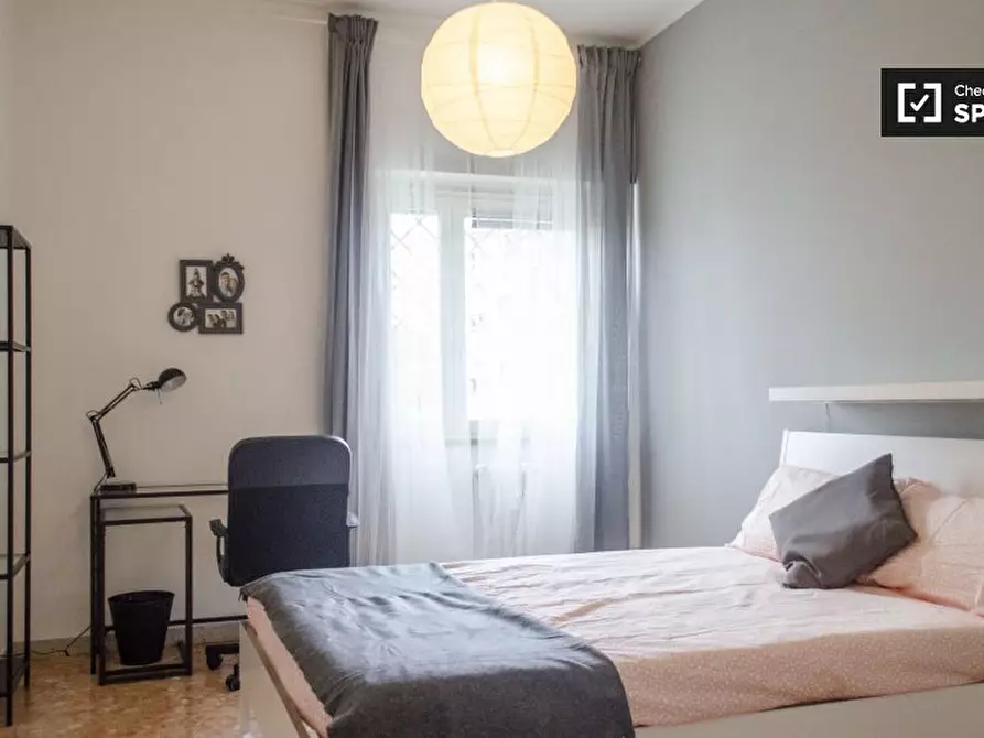 Immagine 3 di Camera condivisa in affitto  in Via Corrado Segre, 00146 Roma RM, Italy a Roma