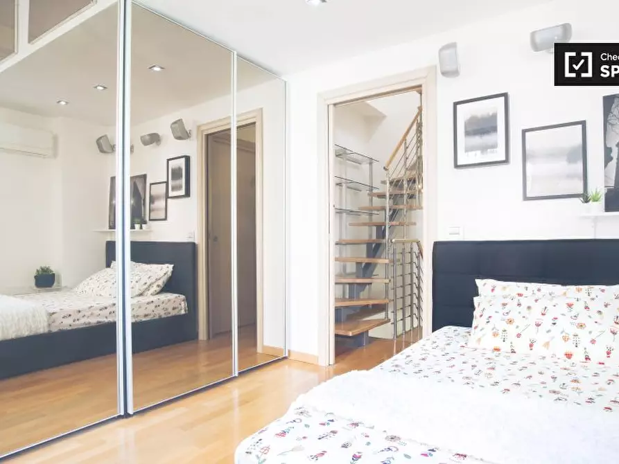 Immagine 1 di Camera condivisa in affitto  in Via Giulio e Corrado Venini a Milano