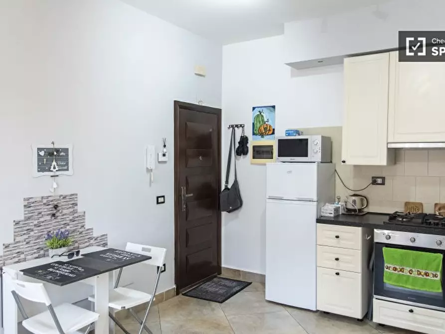 Immagine 8 di Appartamento in affitto  in Via Sesto S. Giovanni a Roma