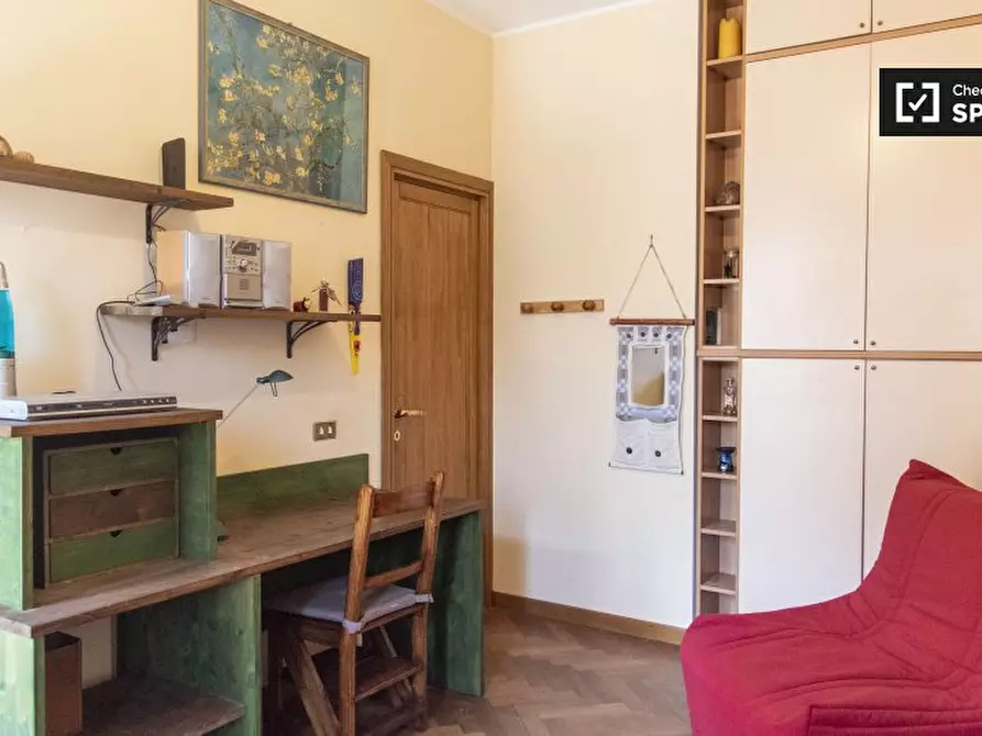 Immagine 17 di Camera condivisa in affitto  in Via Corinto a Roma