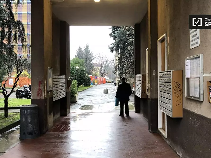 Immagine 18 di Camera condivisa in affitto  in Via Orbetello a Milano