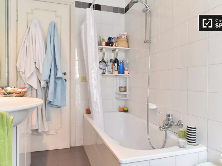 Immagine 15 di Camera condivisa in affitto  in Via Pienza a Roma