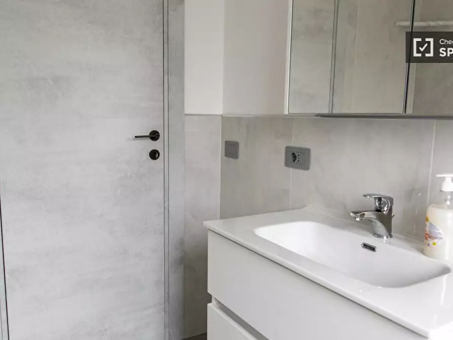 Immagine 8 di Camera condivisa in affitto  in Via del Casale Sansoni a Roma