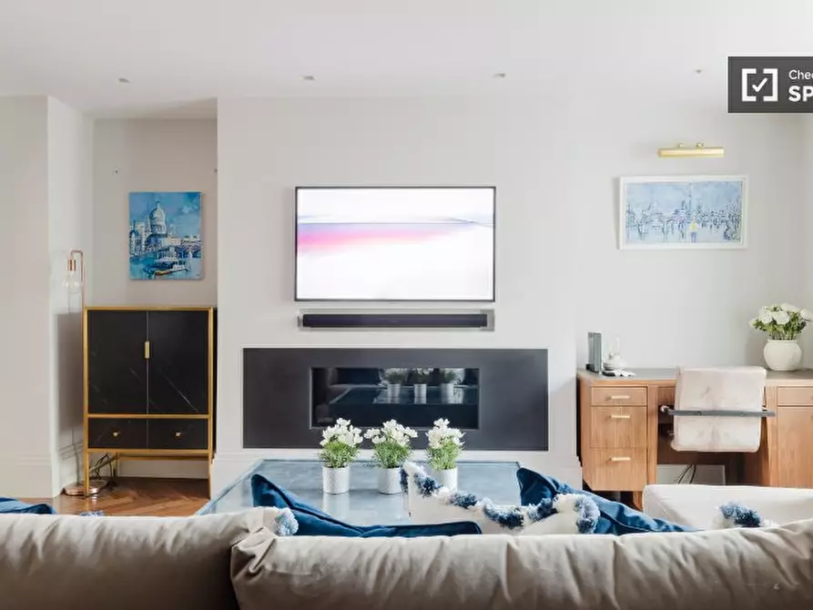 Immagine 17 di Appartamento in affitto  in Palace Gardens Terrace a Kensington