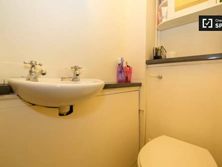 Immagine 8 di Camera condivisa in affitto  in Rayners Rd, London SW15 2AY, UK a Wandsworth
