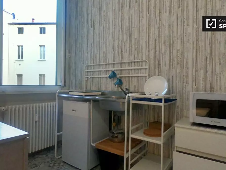 Immagine 5 di Camera condivisa in affitto  in Via Vincenzo Vela a Milano