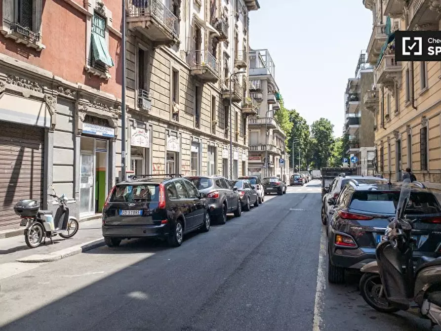 Immagine 17 di Ufficio in affitto  in Via Pietro Crespi a Milano