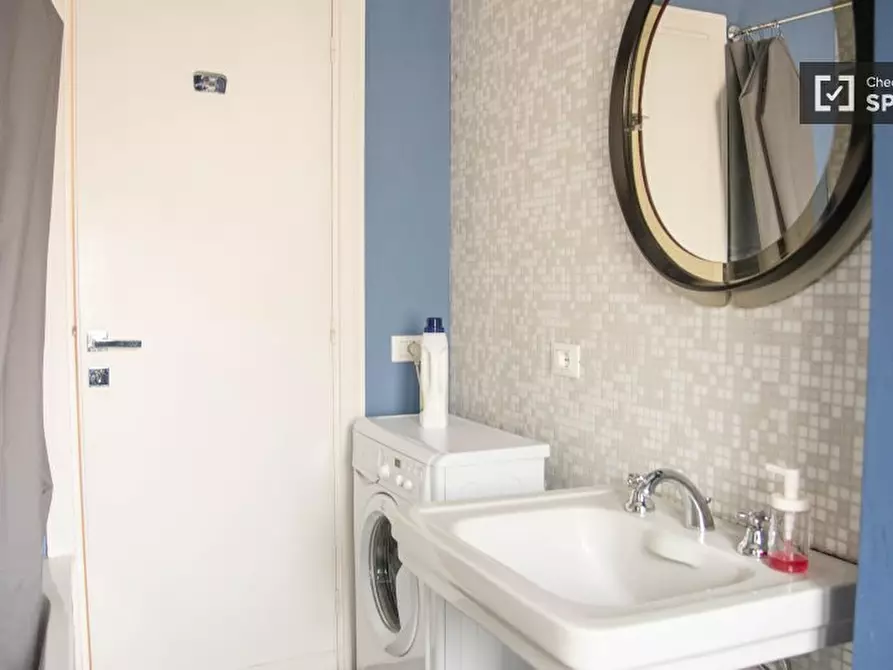 Immagine 6 di Appartamento in affitto  in Vle Tirreno a Roma