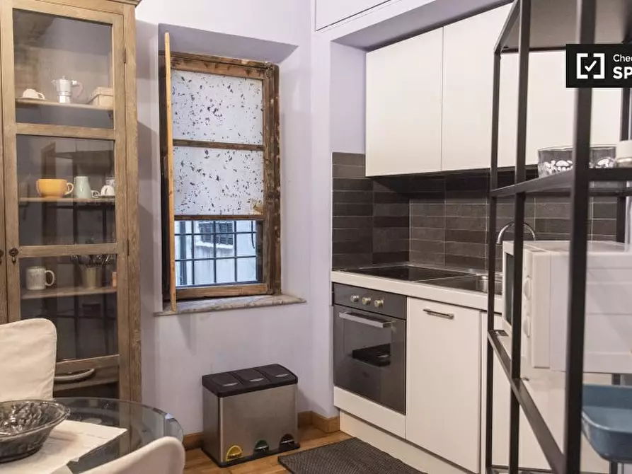 Immagine 9 di Appartamento in affitto  in Via dei Gigli d'Oro a Roma