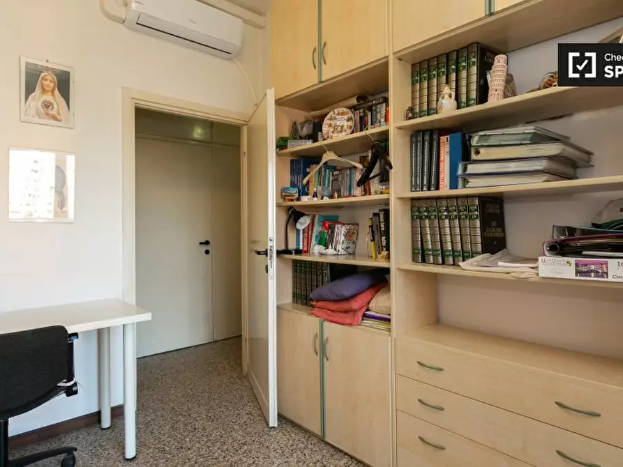 Immagine 4 di Camera condivisa in affitto  in Via Val di Bondo Milano MI, Italy a Milano