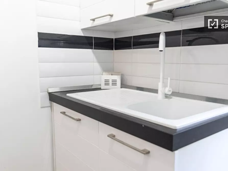 Immagine 16 di Appartamento in affitto  in Via Iberia a Roma