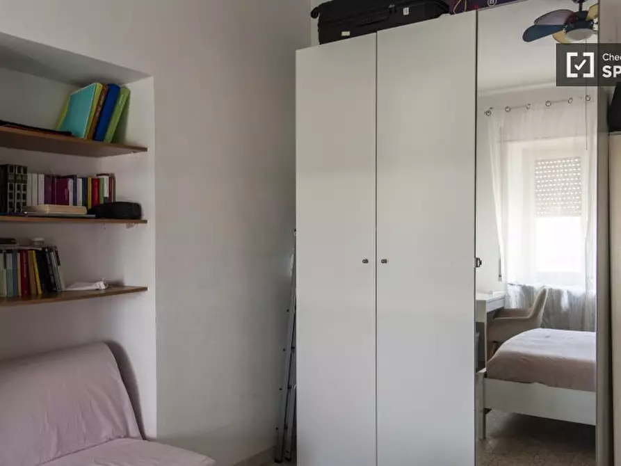 Immagine 4 di Camera condivisa in affitto  in Viale dello Scalo San Lorenzo a Roma