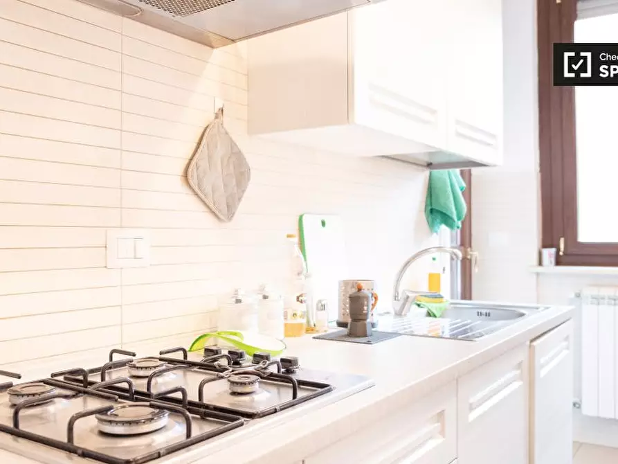 Immagine 9 di Camera condivisa in affitto  in Via Zanobini a Roma