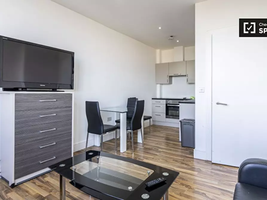 Immagine 3 di Appartamento in affitto  in St James's Rd a Camberwell