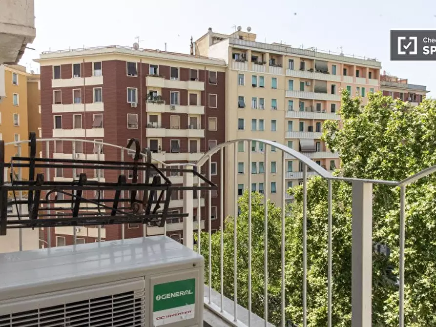 Immagine 14 di Appartamento in affitto  in Piazza Ragusa a Roma