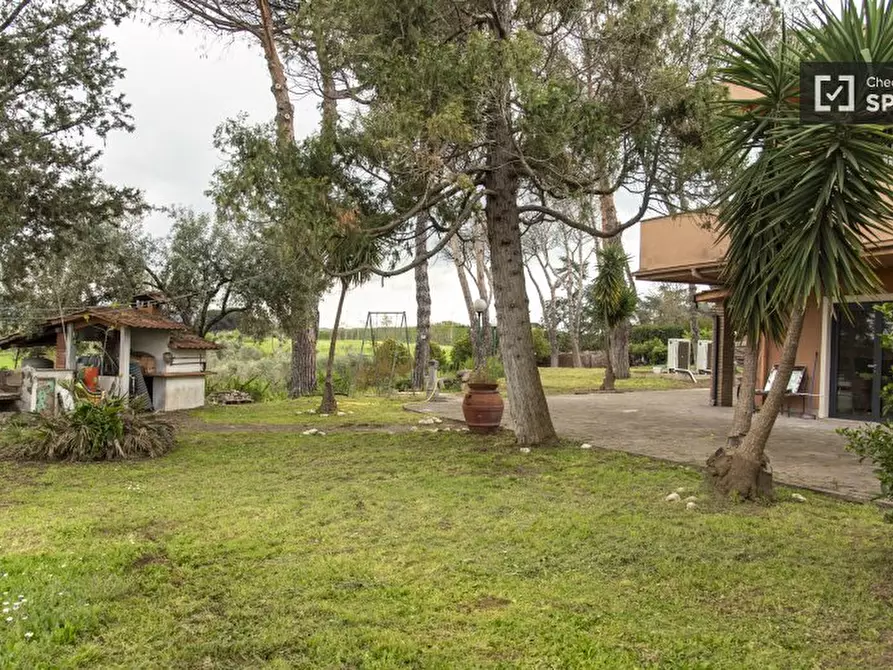 Immagine 11 di Appartamento in affitto  in Via Casali delle Cornacchiole a Roma