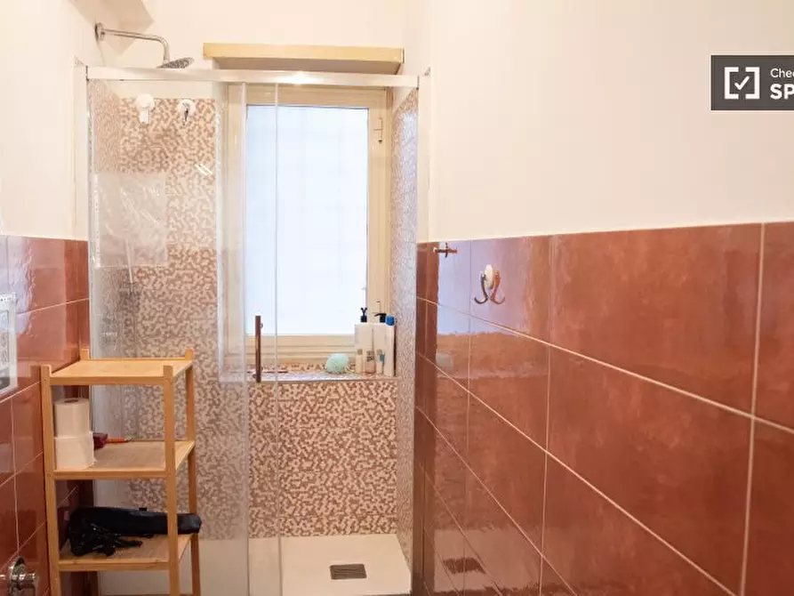 Immagine 18 di Camera condivisa in affitto  in Via Giovan Battista Gandino a Roma
