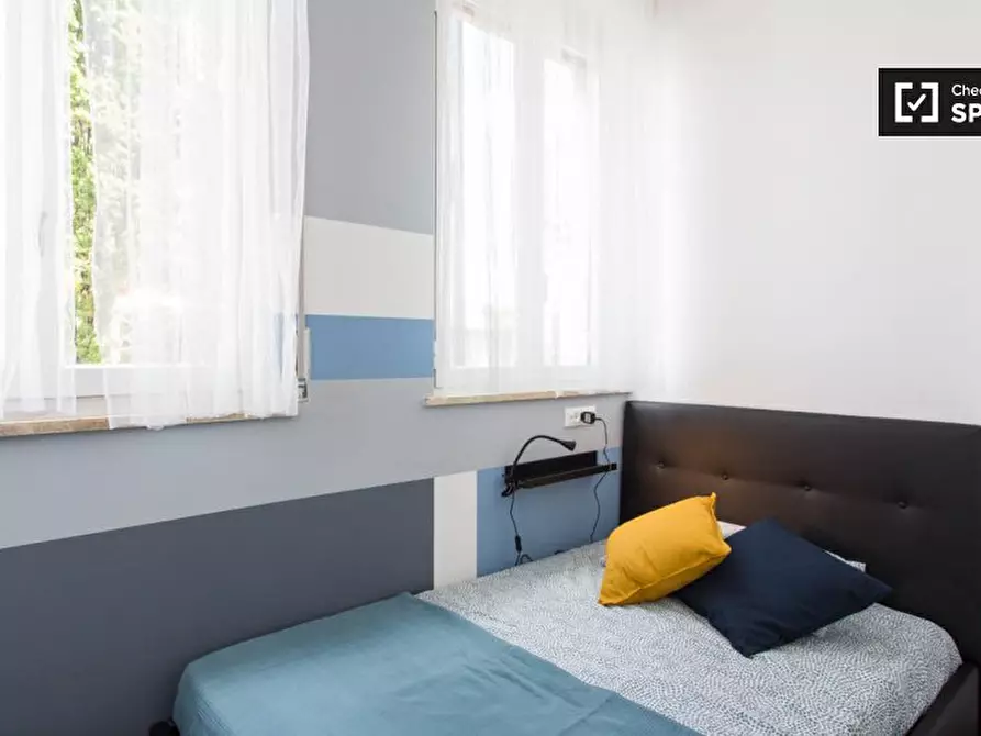 Immagine 3 di Camera condivisa in affitto  in Via Giuseppe Candiani a Milano