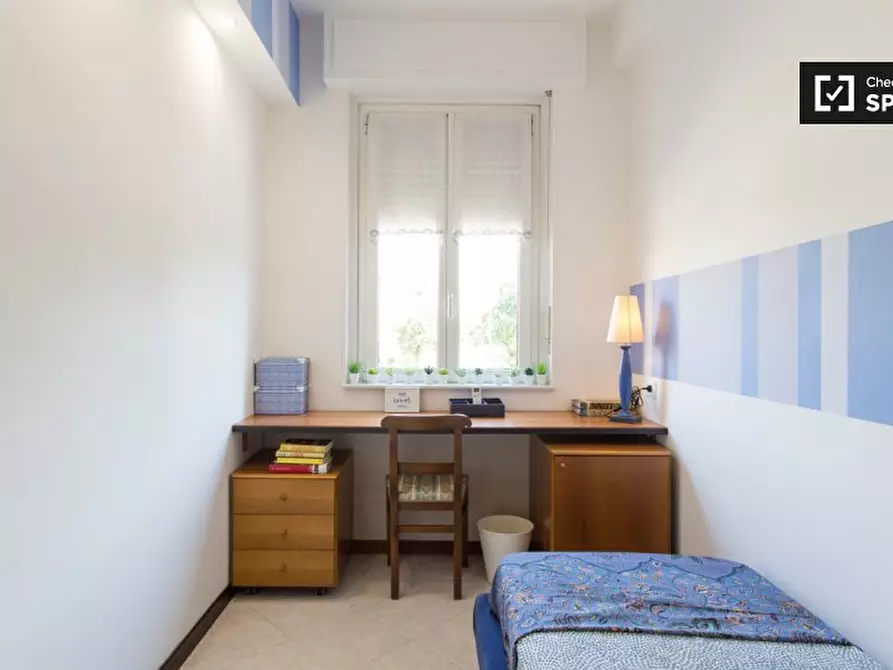 Immagine 2 di Camera condivisa in affitto  in Via Domenico Veneziano a Milano