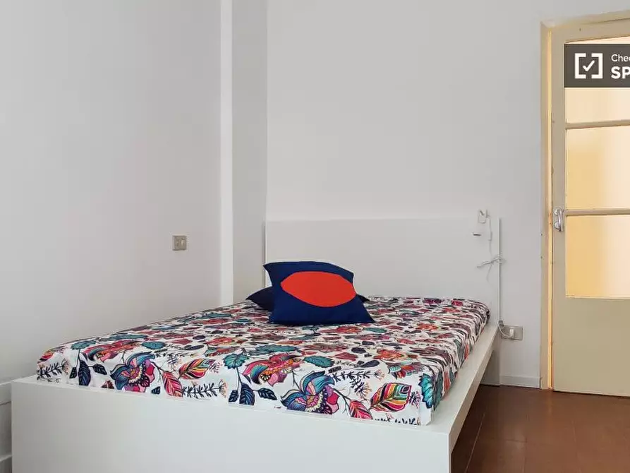 Immagine 2 di Camera condivisa in affitto  in via Barzoni a Milano