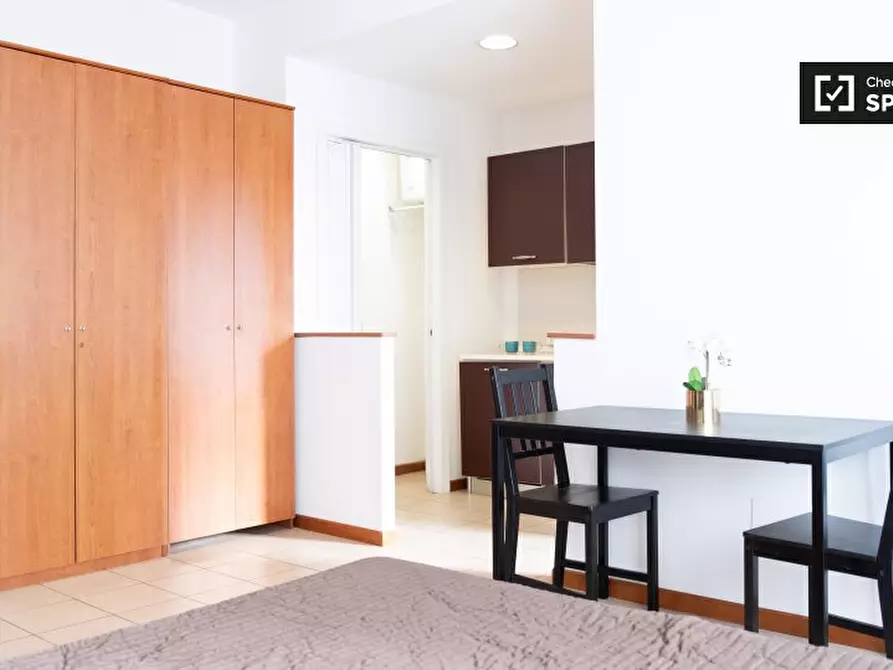 Immagine 4 di Ufficio in affitto  in Viale della Venezia Giulia a Roma