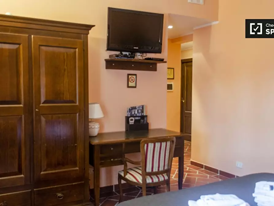 Immagine 3 di Camera condivisa in affitto  in Via Cincinnato, 00175 Roma RM, Italy a Roma