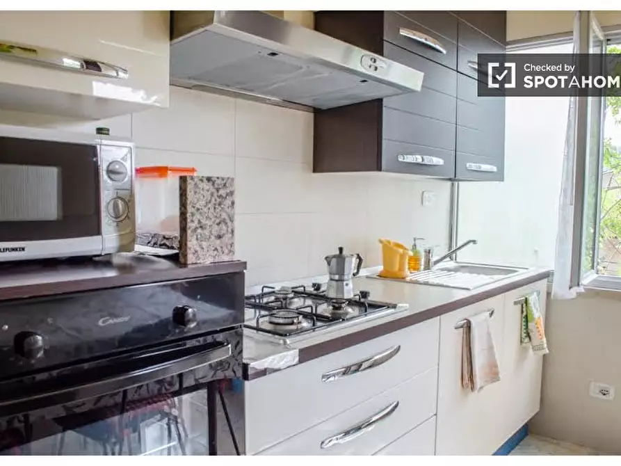 Immagine 7 di Camera condivisa in affitto  in Viale dello Scalo di San Lorenzo a Roma