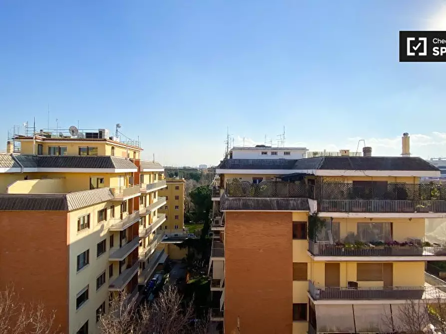 Immagine 11 di Appartamento in affitto  in Via dei Ramni a Roma