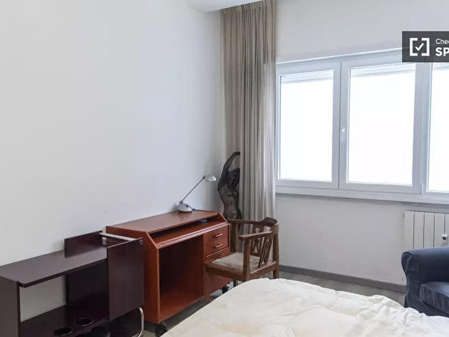 Immagine 2 di Camera condivisa in affitto  in Via Maffeo Pantaleoni a Roma