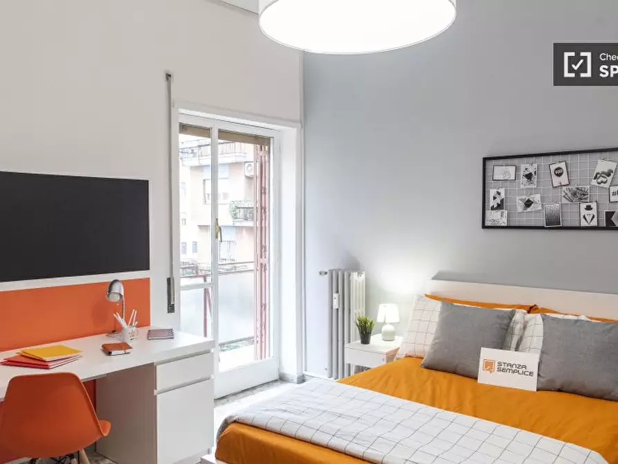 Immagine 5 di Camera condivisa in affitto  in Via Attilio Ambrosini a Roma