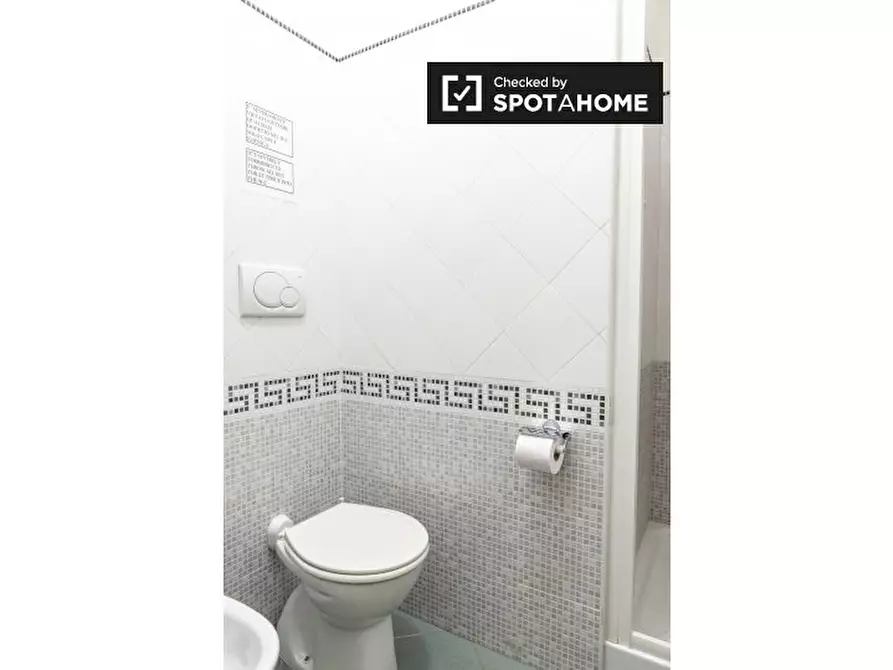 Immagine 7 di Camera condivisa in affitto  in Via della Cava Aurelia a Roma