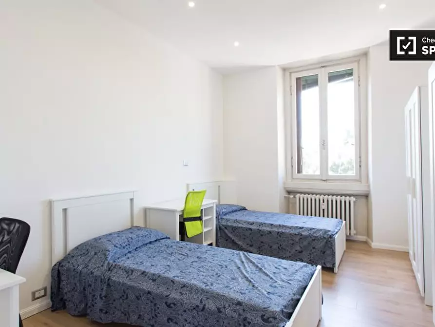 Immagine 11 di Camera condivisa in affitto  in Via Camillo e Otto Cima a Milano