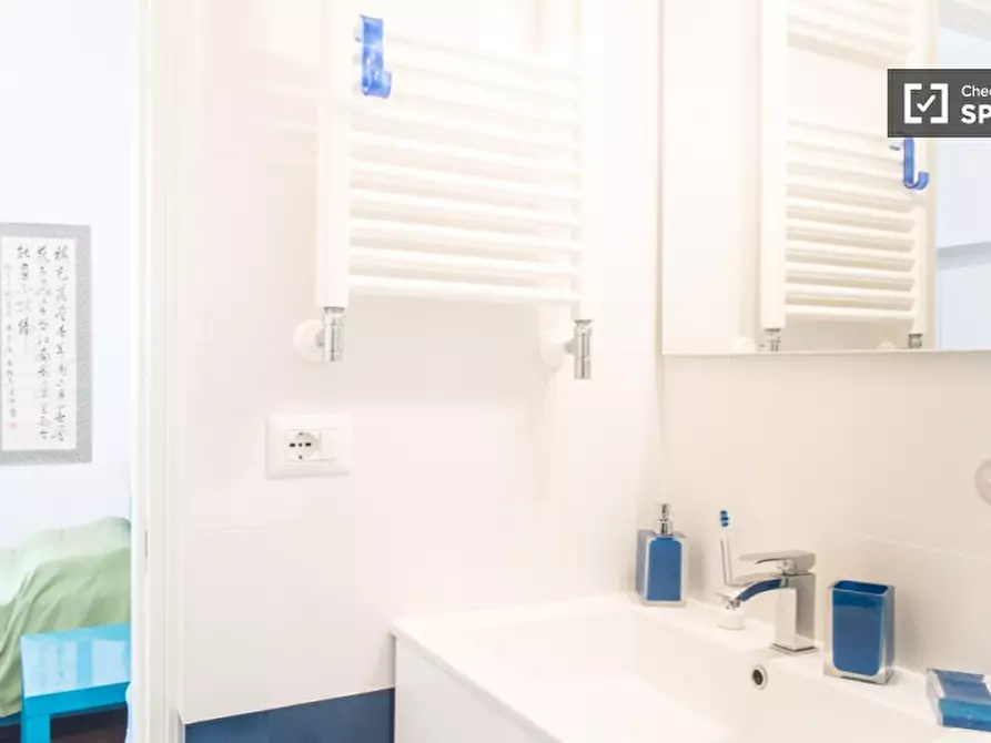 Immagine 11 di Camera condivisa in affitto  in Via Napoli a Roma