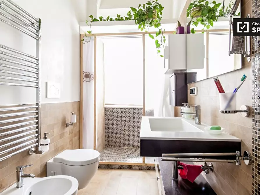 Immagine 8 di Camera condivisa in affitto  in Via Francesco Baracca a Roma