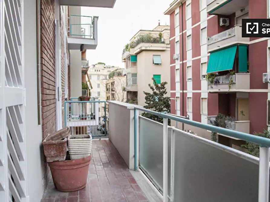 Immagine 15 di Camera condivisa in affitto  in Via Lattanzio a Roma