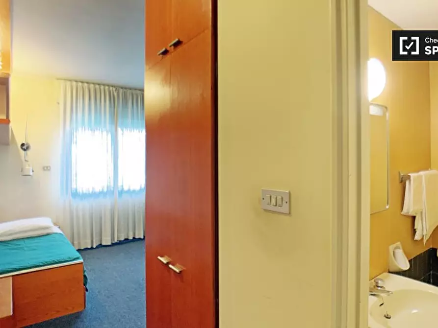 Immagine 12 di Ufficio in affitto  in Via Privata Viserba, 20126 Milano MI, Italy a Milano