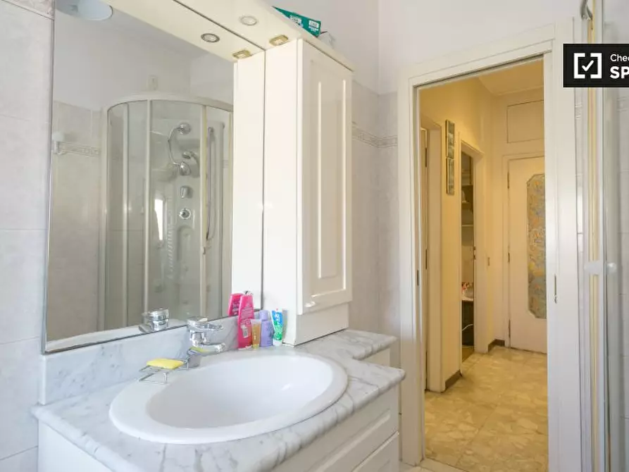 Immagine 13 di Camera condivisa in affitto  in Viale Monza a Milano