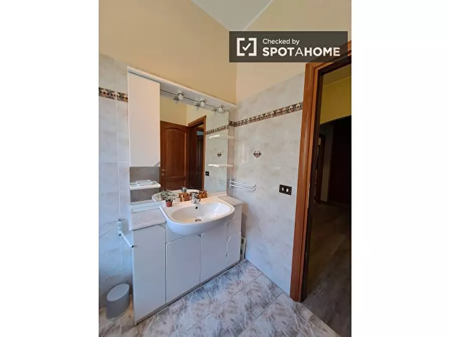 Immagine 12 di Appartamento in affitto  in Via Daniello Bartoli a Roma