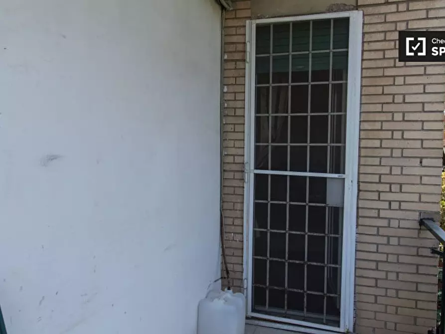 Immagine 13 di Camera condivisa in affitto  in Via di Torrevecchia a Roma