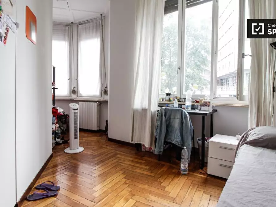 Immagine 4 di Camera condivisa in affitto  in Corso S. Maurizio a Torino