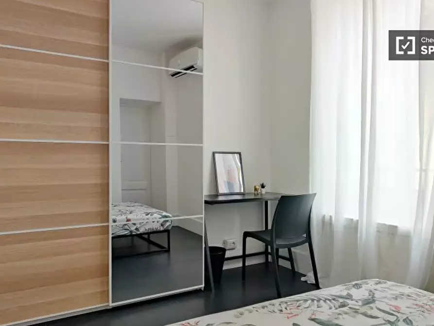 Immagine 2 di Camera condivisa in affitto  in Corso Venezia a Milano