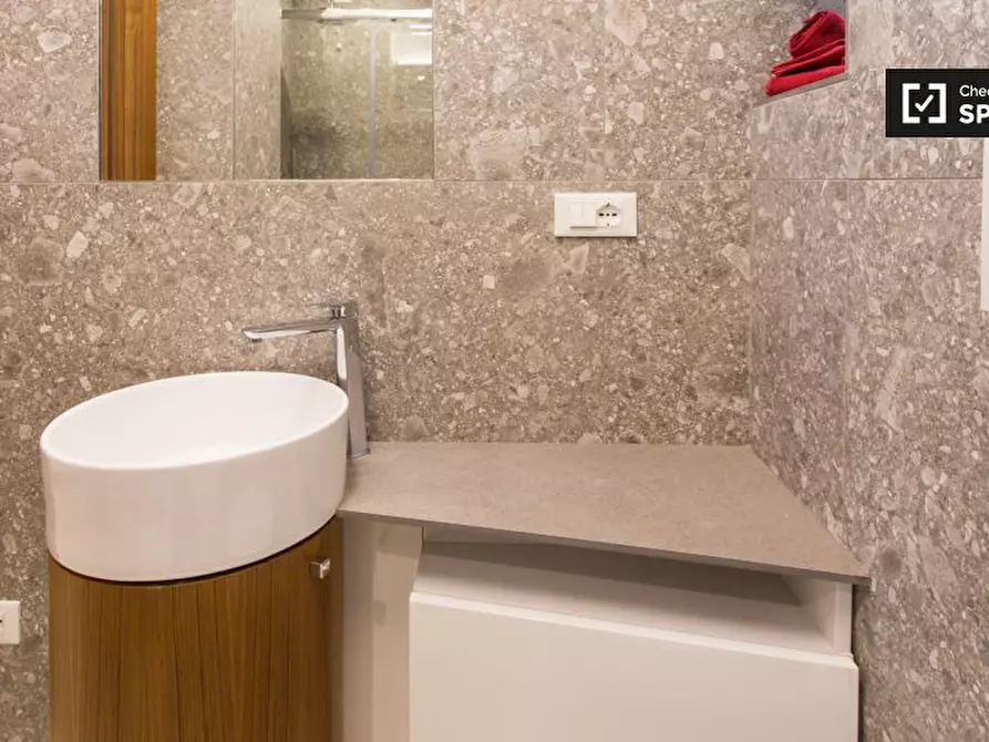 Immagine 15 di Ufficio in affitto  in Corso Italia a Milano