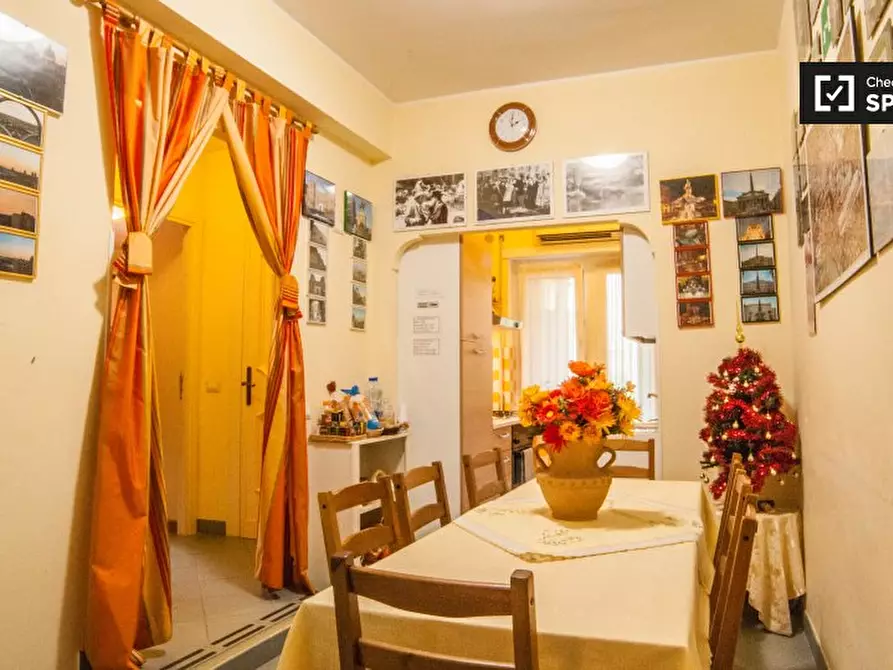 Immagine 13 di Camera condivisa in affitto  in Via della Cava Aurelia a Roma