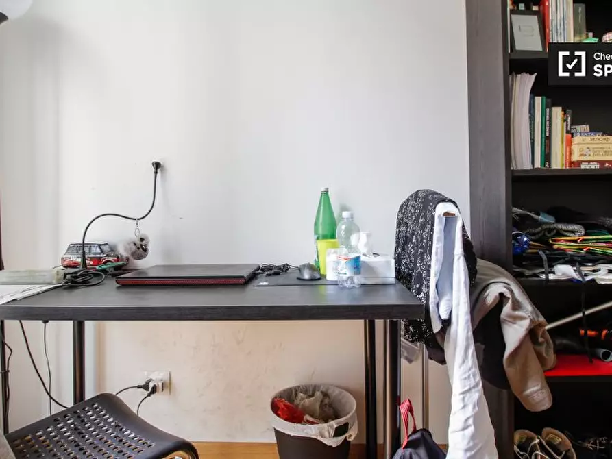 Immagine 3 di Camera condivisa in affitto  in Corso S. Maurizio a Torino