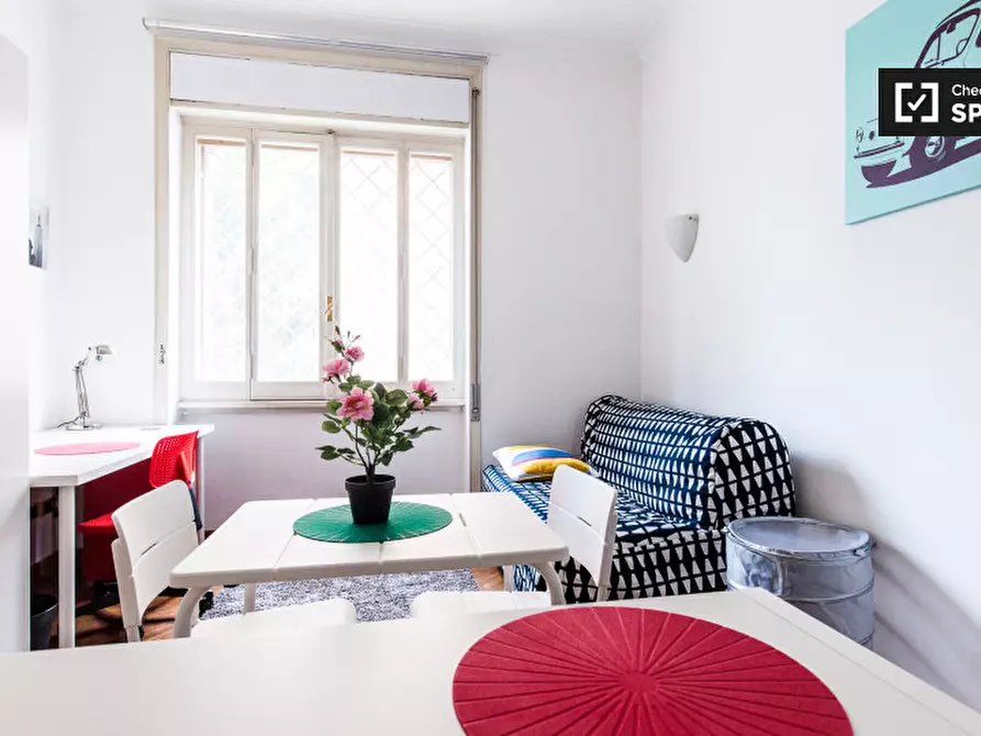 Immagine 6 di Camera condivisa in affitto  in Via Salaria a Roma