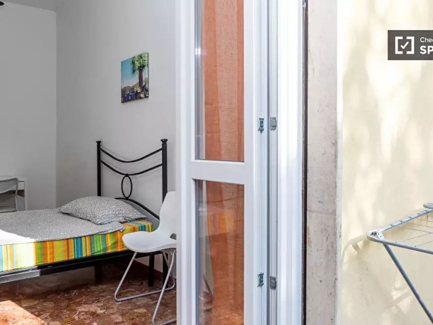 Immagine 7 di Camera condivisa in affitto  in Via Emilio de Marchi a Milano